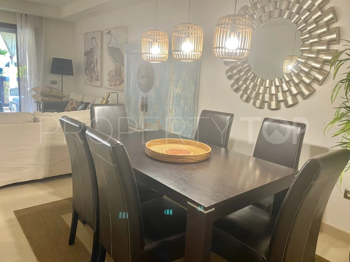 Apartamento planta baja en venta en Nueva Andalucia con 2 dormitorios