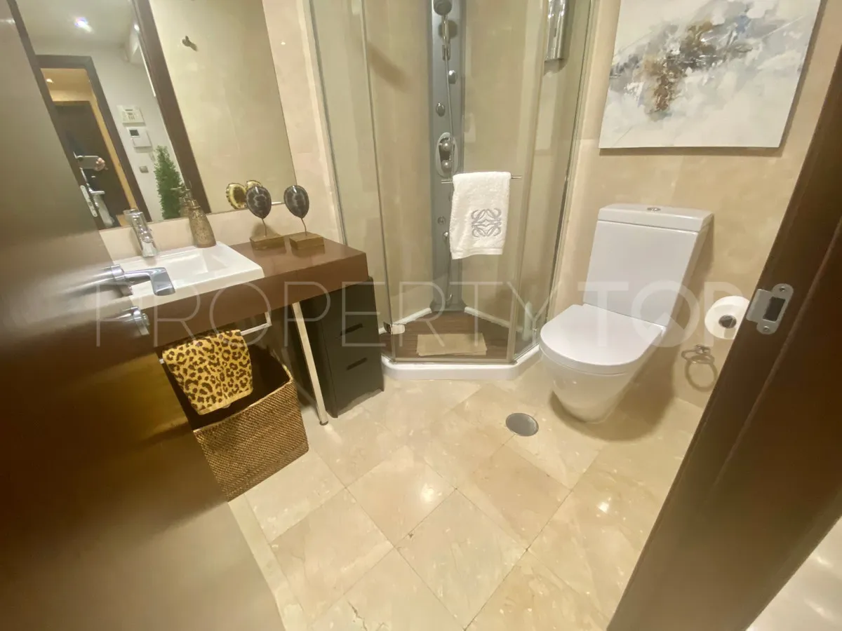 Apartamento planta baja en venta en Nueva Andalucia con 2 dormitorios