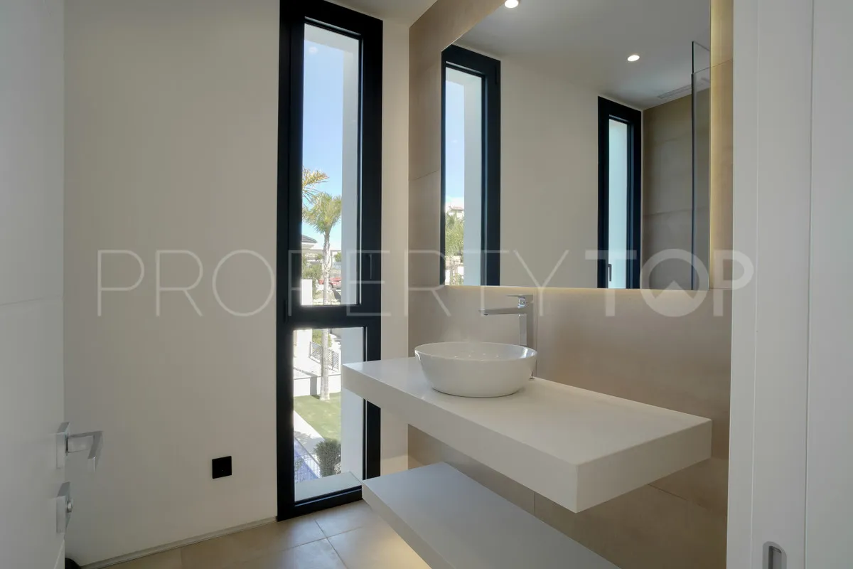 For sale villa with 5 bedrooms in Los Flamingos