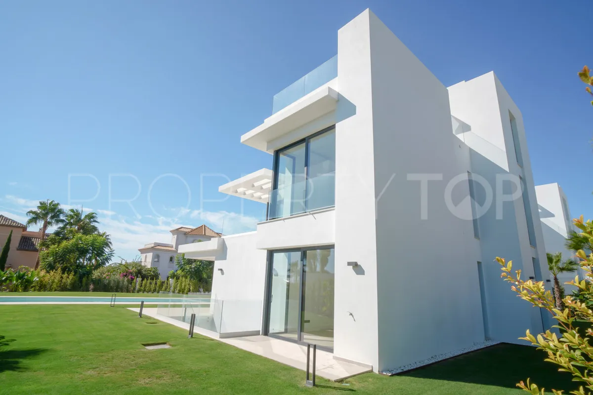 For sale villa with 5 bedrooms in Los Flamingos