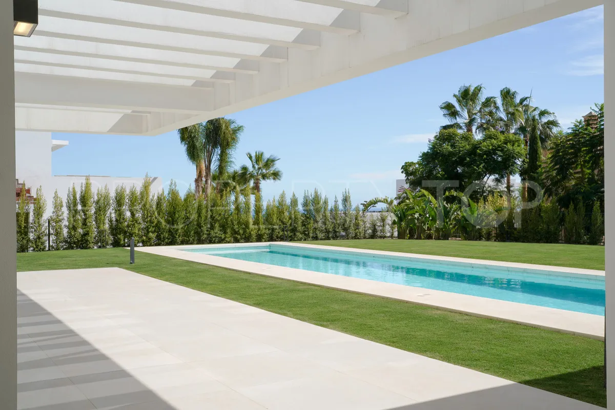 For sale villa with 5 bedrooms in Los Flamingos