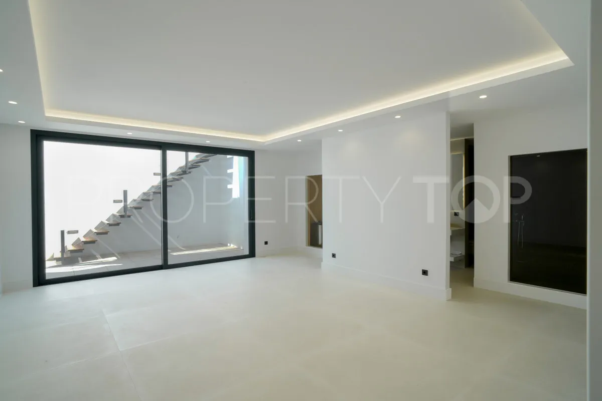 For sale villa with 5 bedrooms in Los Flamingos