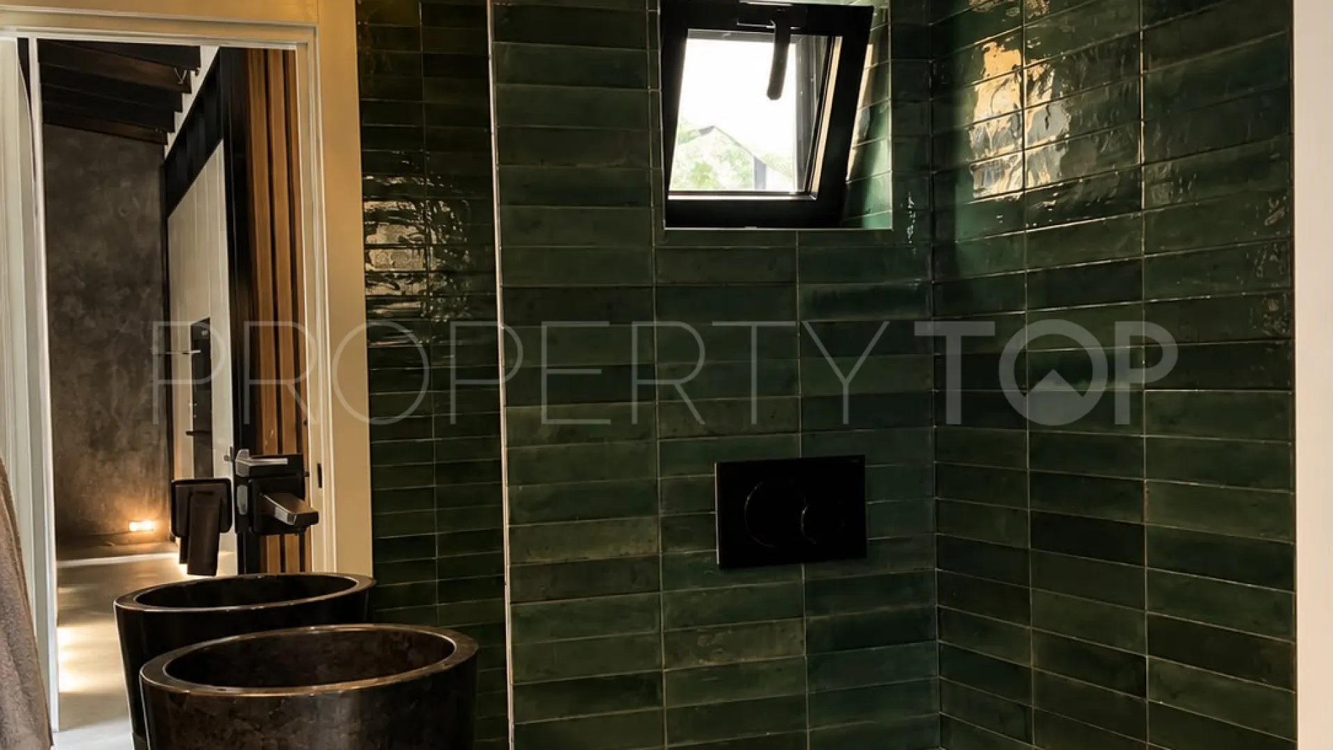 4 bedrooms Nueva Andalucia villa for sale