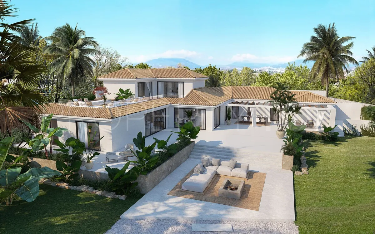For sale villa with 5 bedrooms in Guadalmina Baja