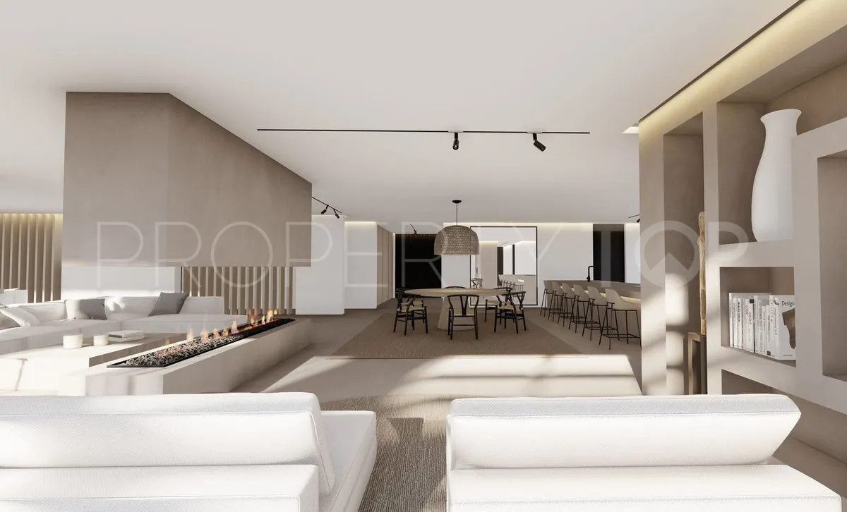 For sale villa with 5 bedrooms in Guadalmina Baja