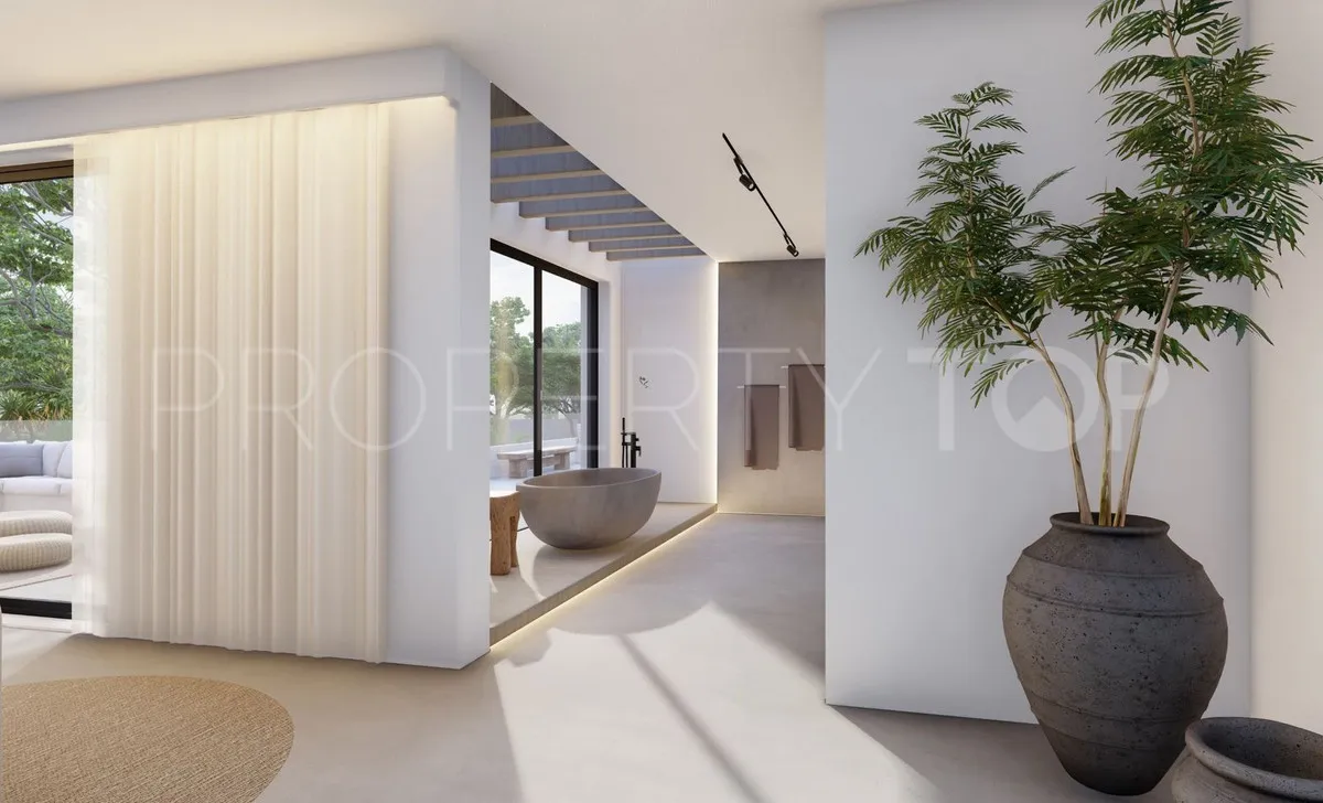 For sale villa with 5 bedrooms in Guadalmina Baja
