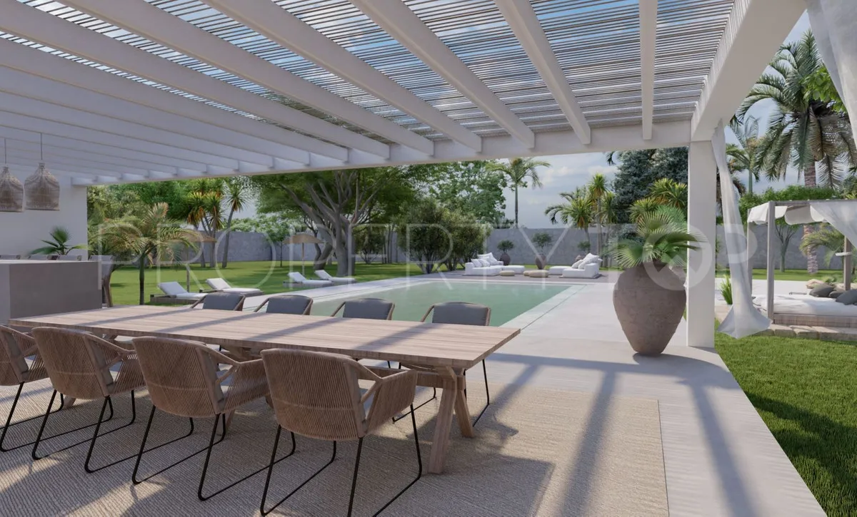 For sale villa with 5 bedrooms in Guadalmina Baja