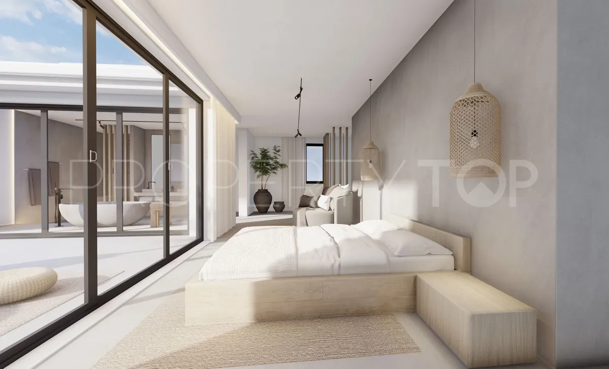 For sale villa with 5 bedrooms in Guadalmina Baja