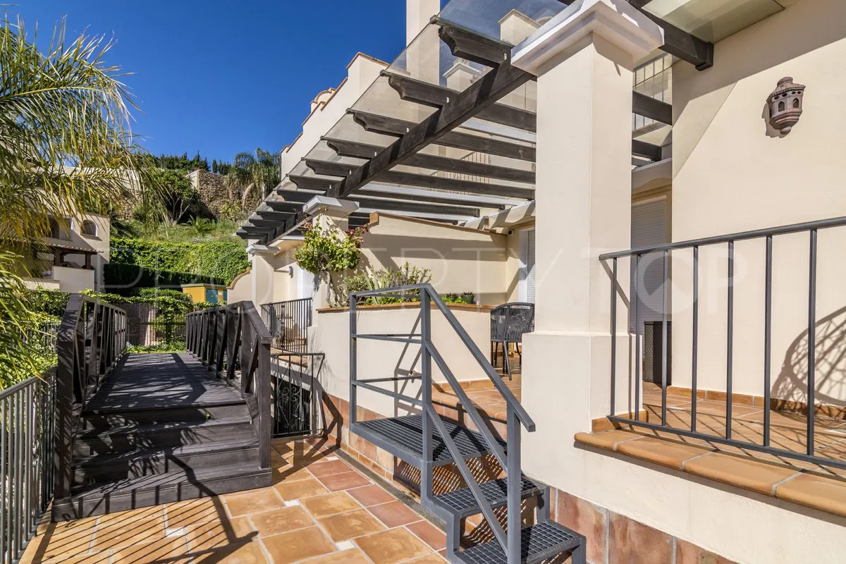Ático en venta en Benahavis de 3 dormitorios