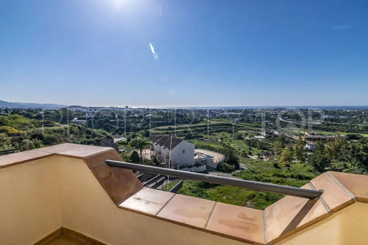 Ático en venta en Benahavis de 3 dormitorios