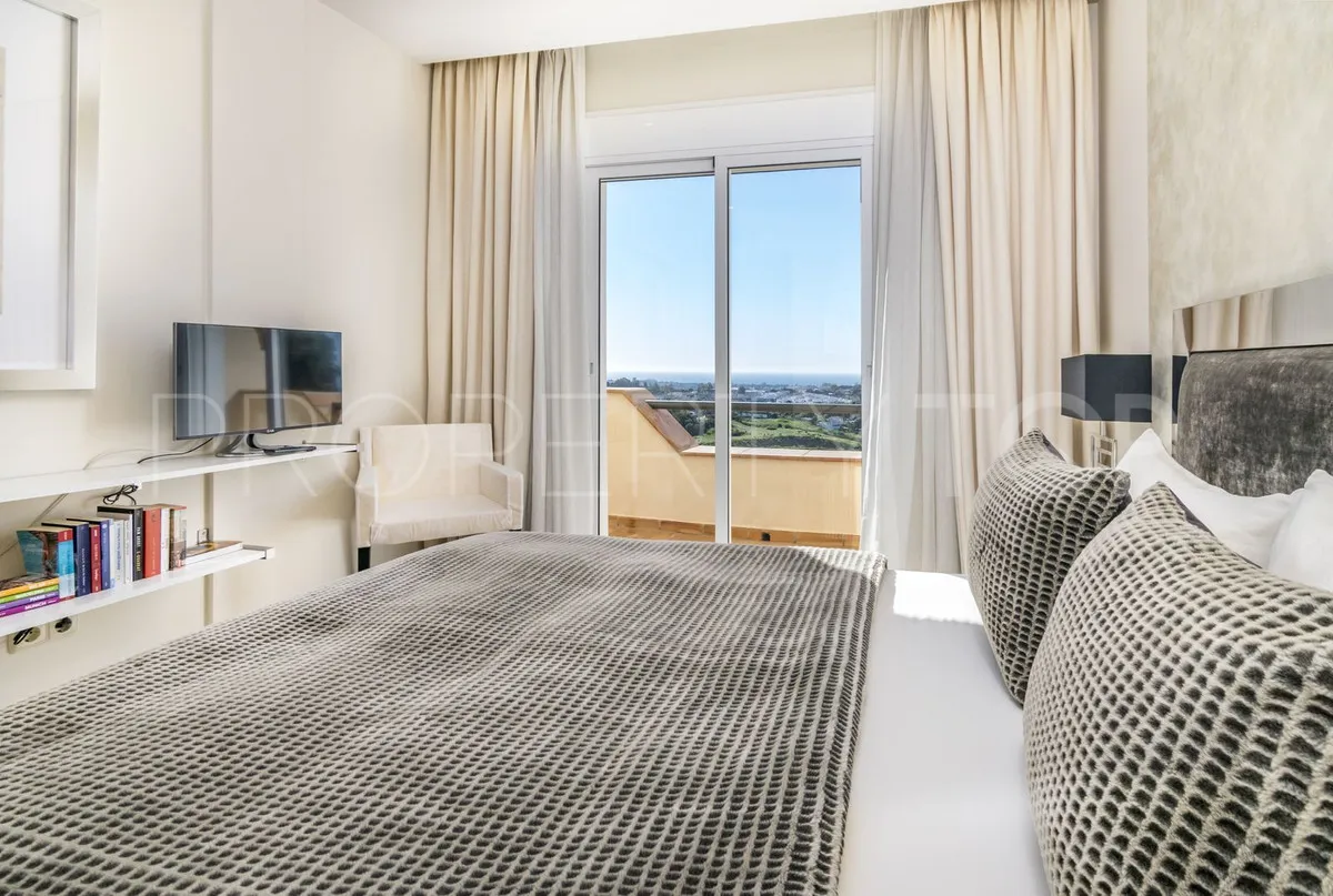 Ático en venta en Benahavis de 3 dormitorios