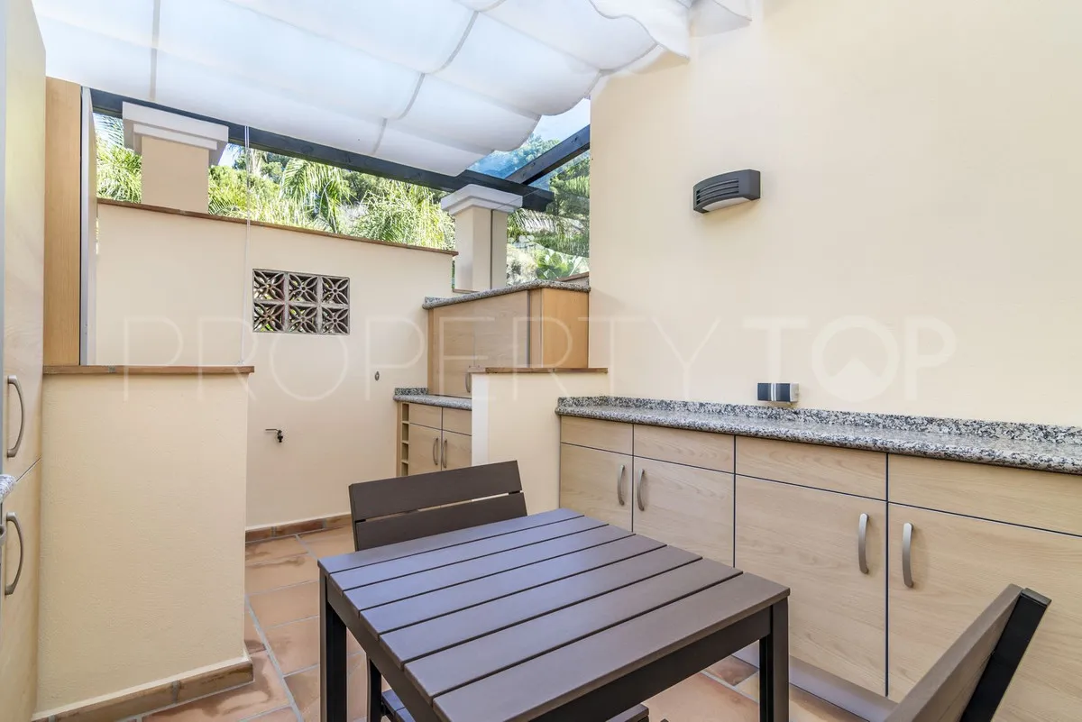 Ático en venta en Benahavis de 3 dormitorios