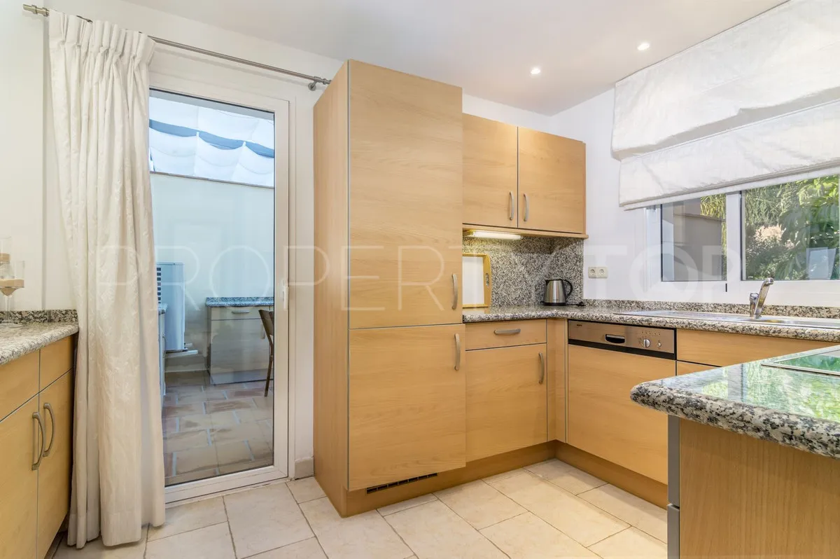 Ático en venta en Benahavis de 3 dormitorios