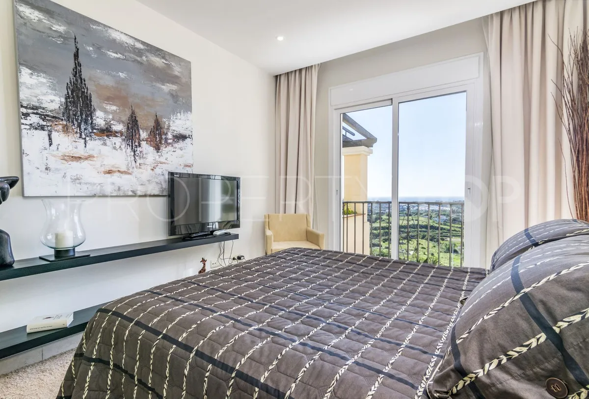 Ático en venta en Benahavis de 3 dormitorios