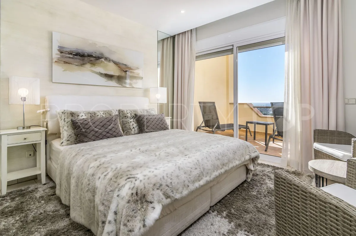 Ático en venta en Benahavis de 3 dormitorios