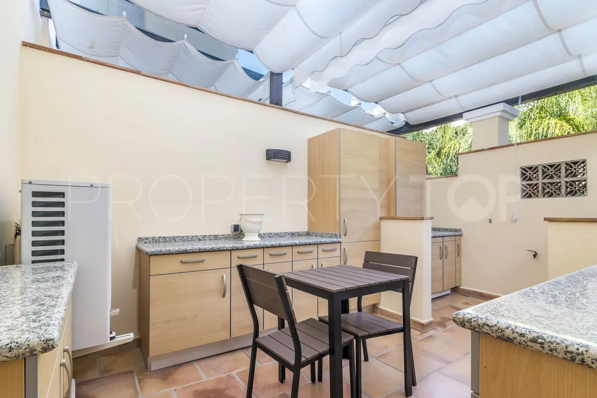 Ático en venta en Benahavis de 3 dormitorios