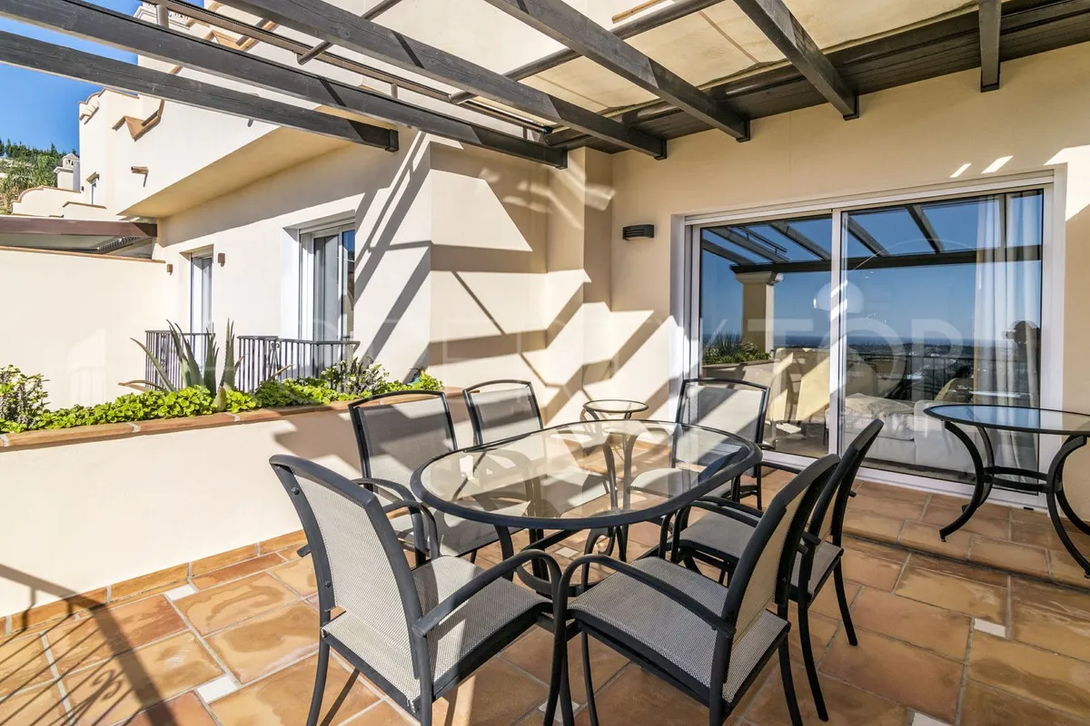 Ático en venta en Benahavis de 3 dormitorios