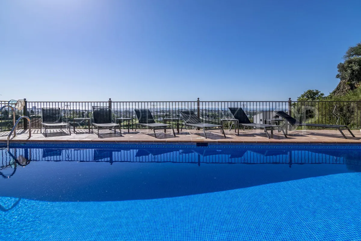 Ático en venta en Benahavis de 3 dormitorios