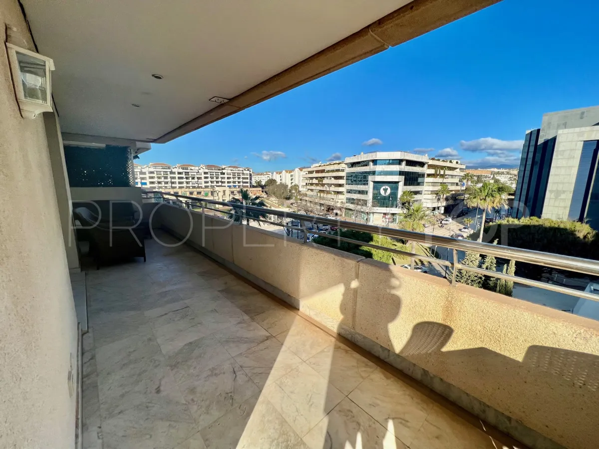 Apartamento a la venta con 2 dormitorios en Marbella - Puerto Banus
