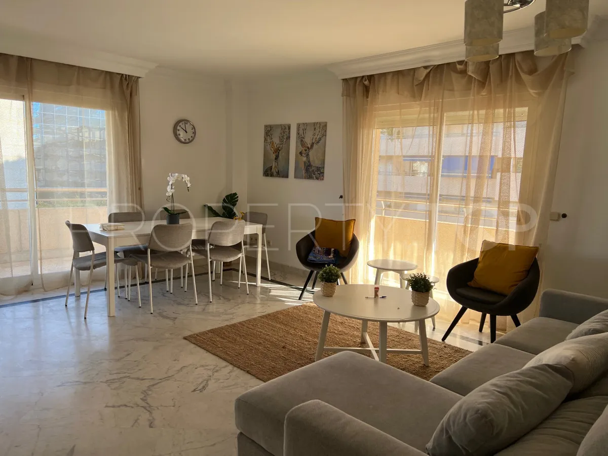 Apartamento a la venta con 2 dormitorios en Marbella - Puerto Banus