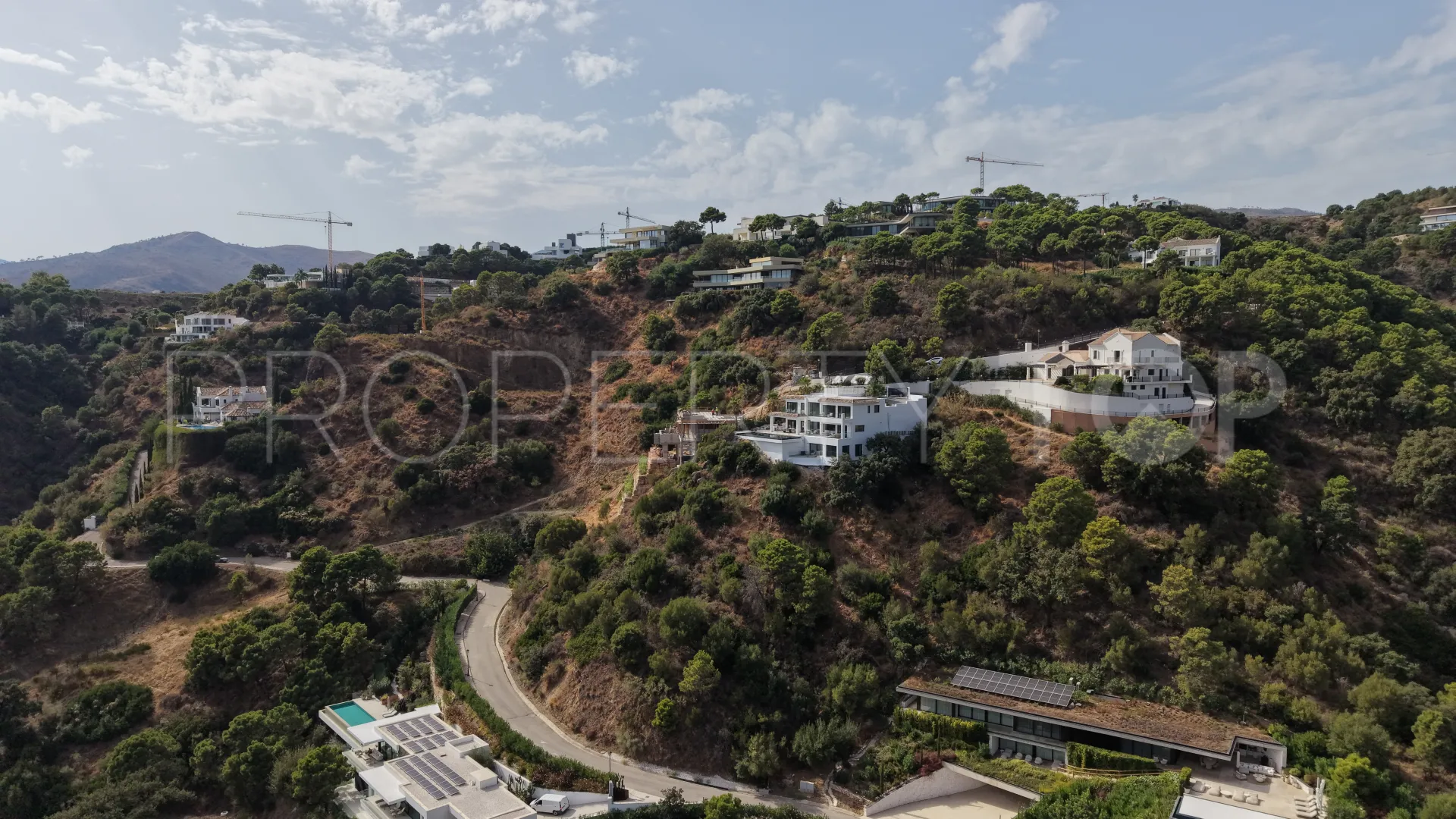 For sale Monte Mayor villa with 5 bedrooms