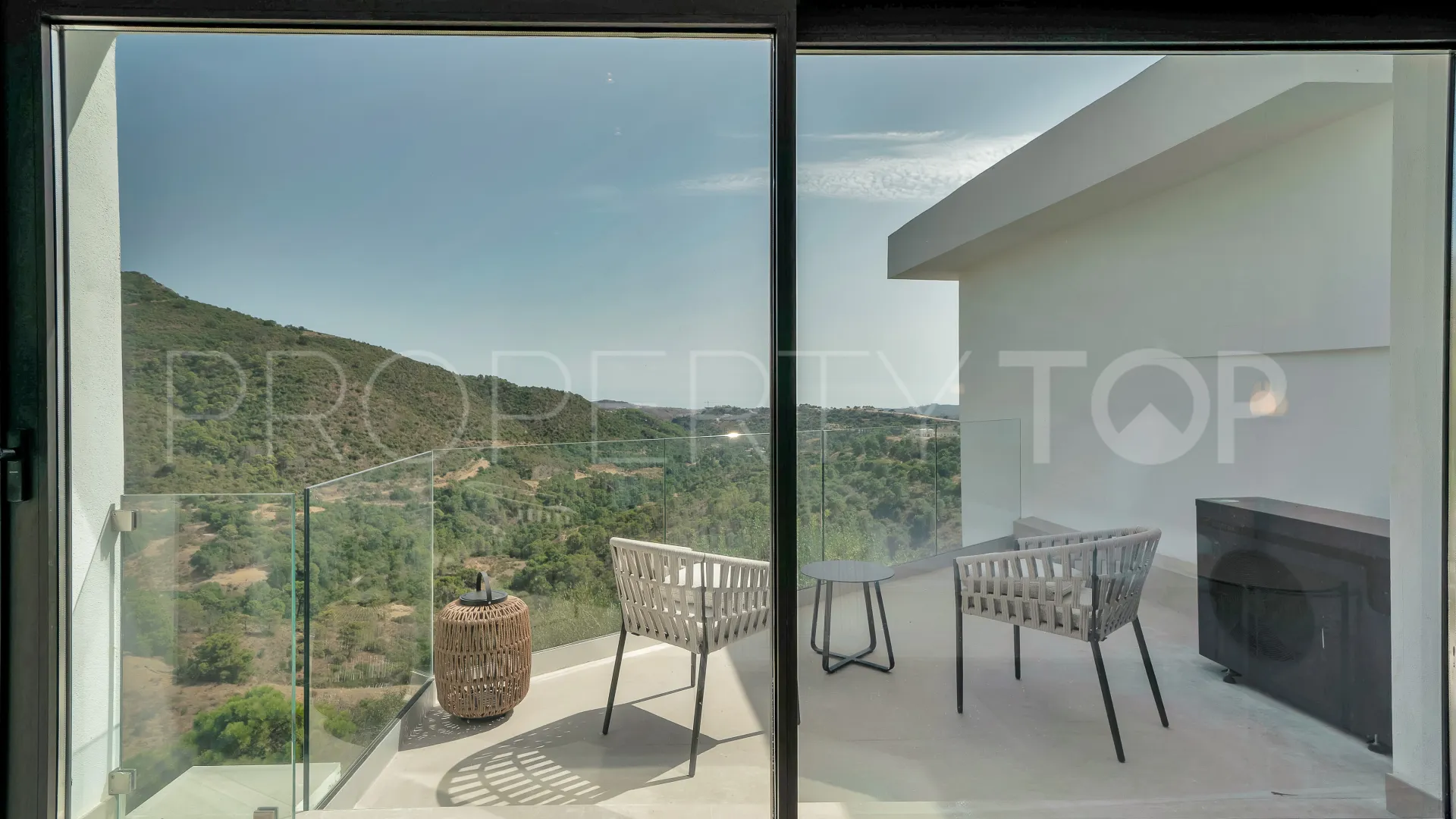 For sale Monte Mayor villa with 5 bedrooms