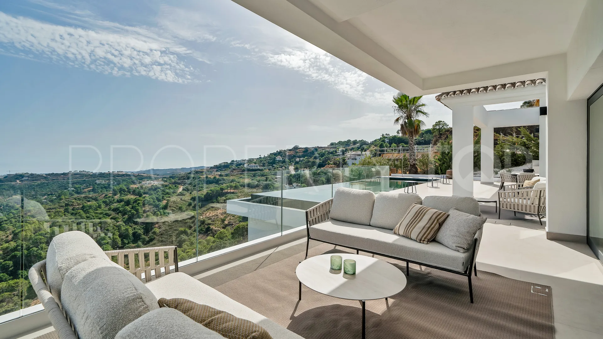 For sale Monte Mayor villa with 5 bedrooms