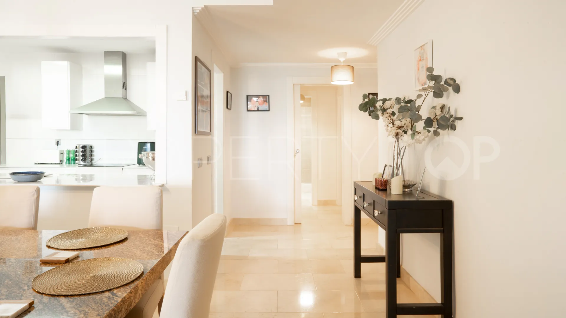Benahavis, apartamento planta baja en venta