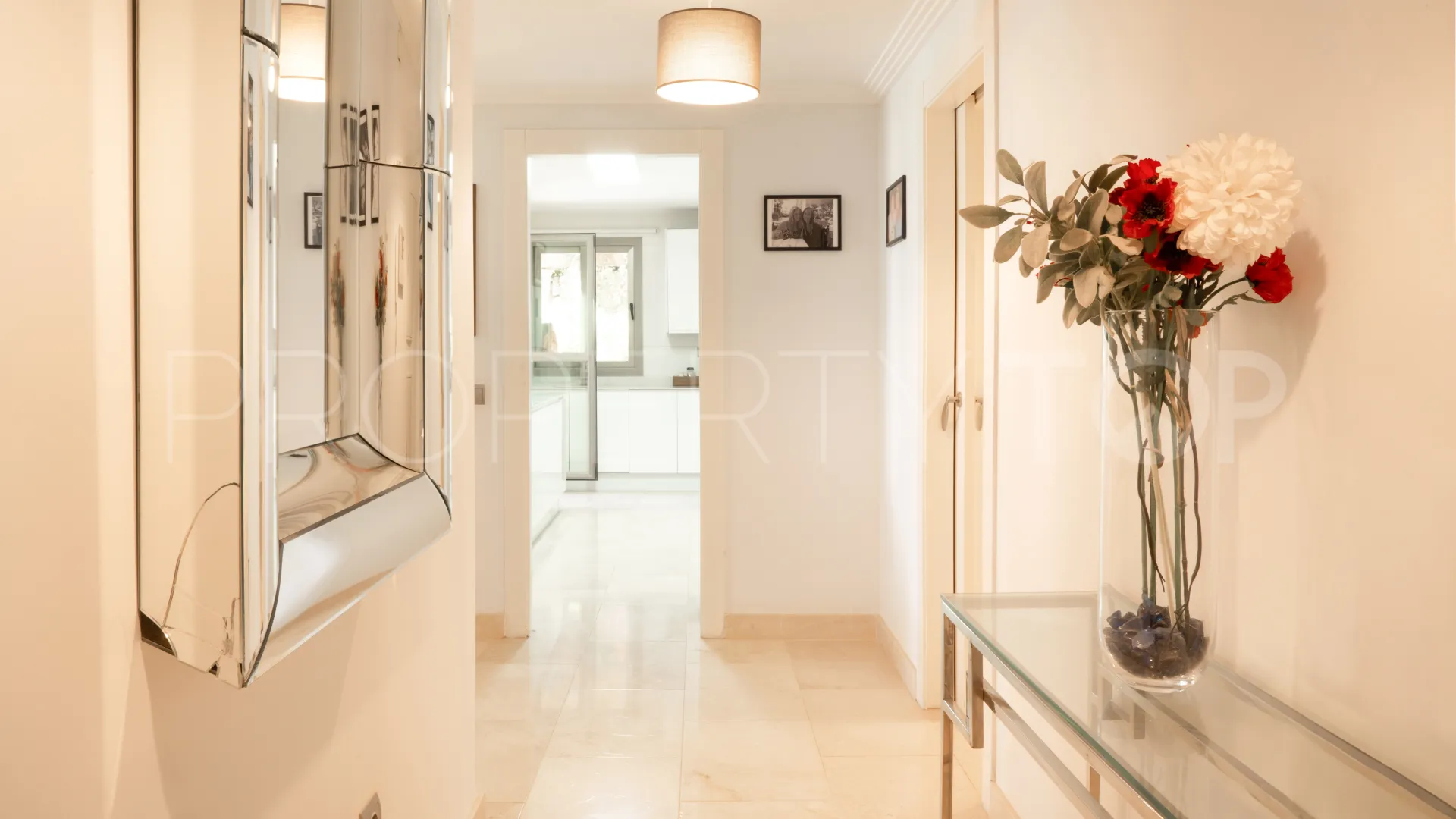 Benahavis, apartamento planta baja en venta