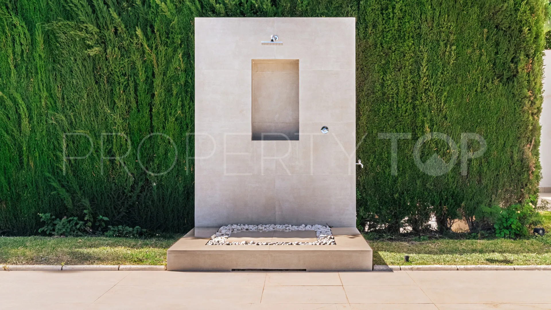Comprar villa en Benahavis con 5 dormitorios