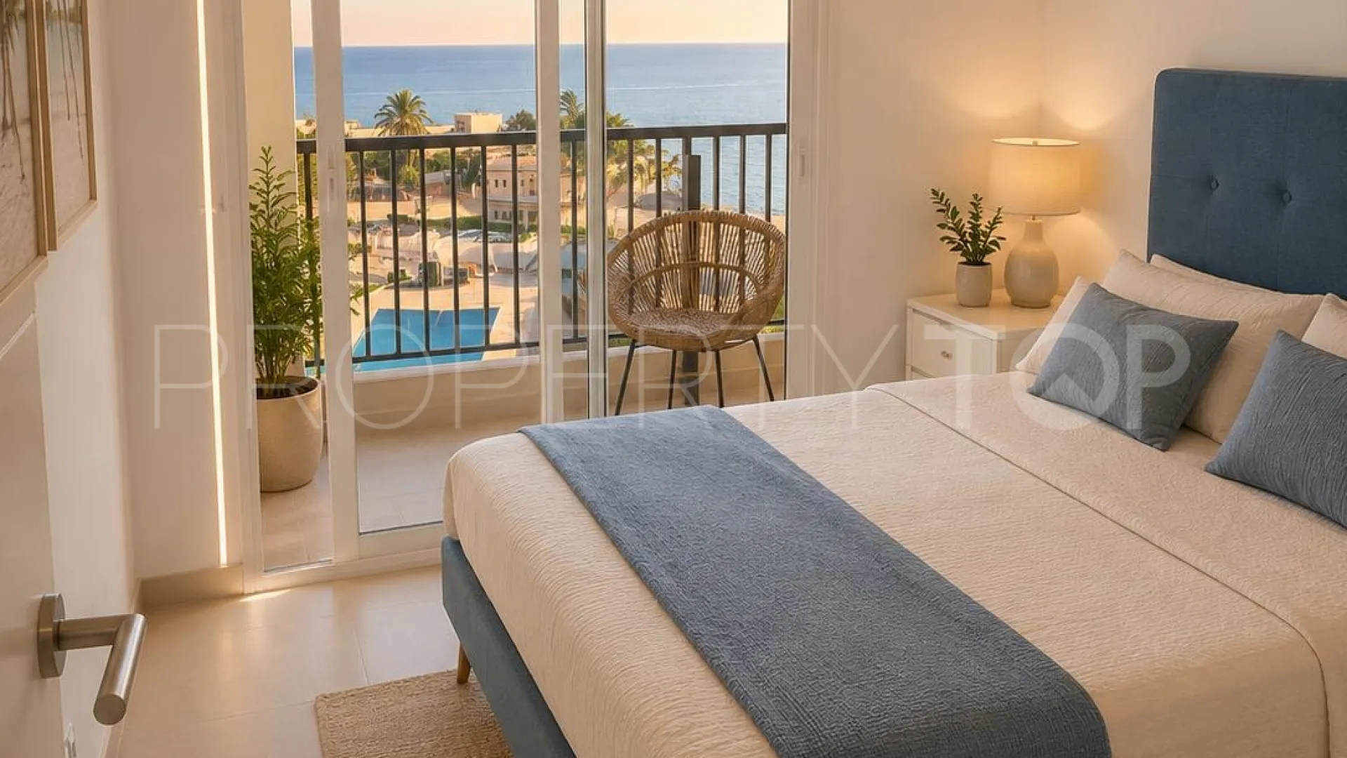 2 bedrooms apartment for sale in Fuengirola Puerto