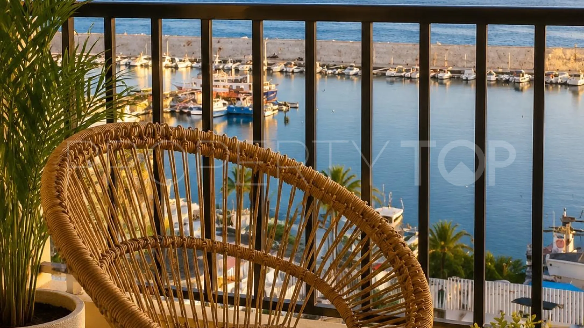 2 bedrooms apartment for sale in Fuengirola Puerto