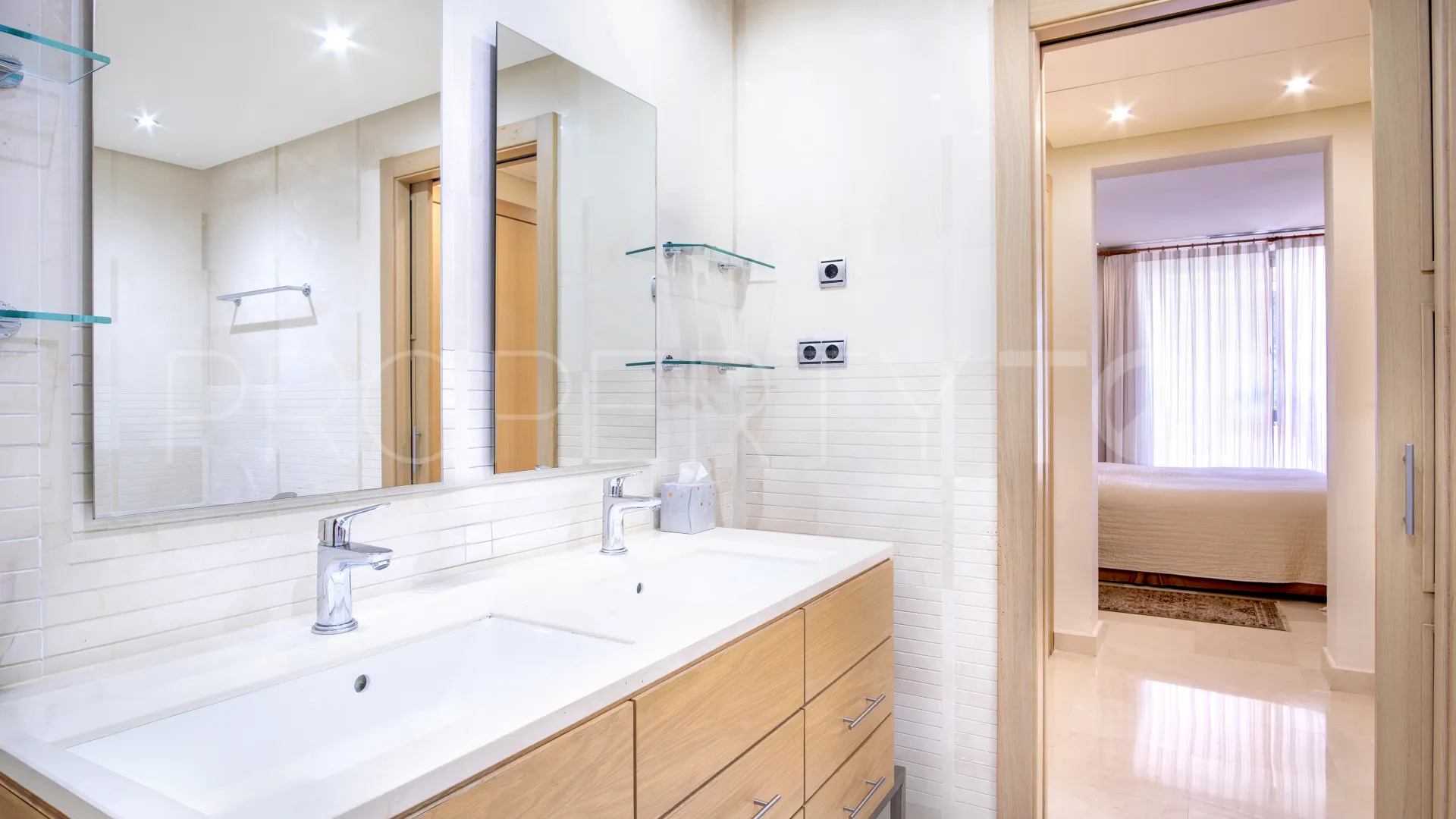 For sale apartment in Marbella Golden Mile