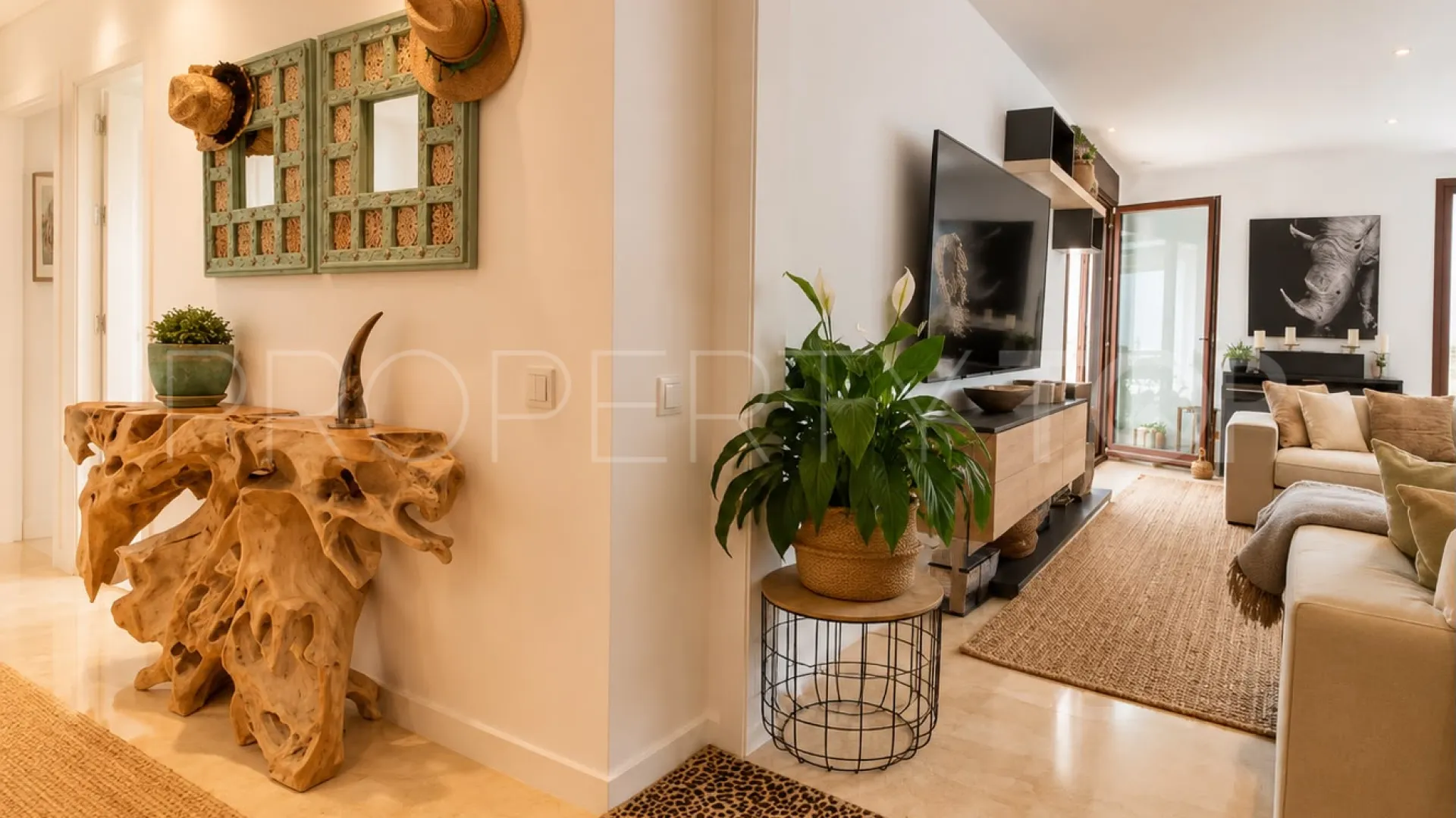 Apartment for sale in Los Altos de los Monteros with 3 bedrooms
