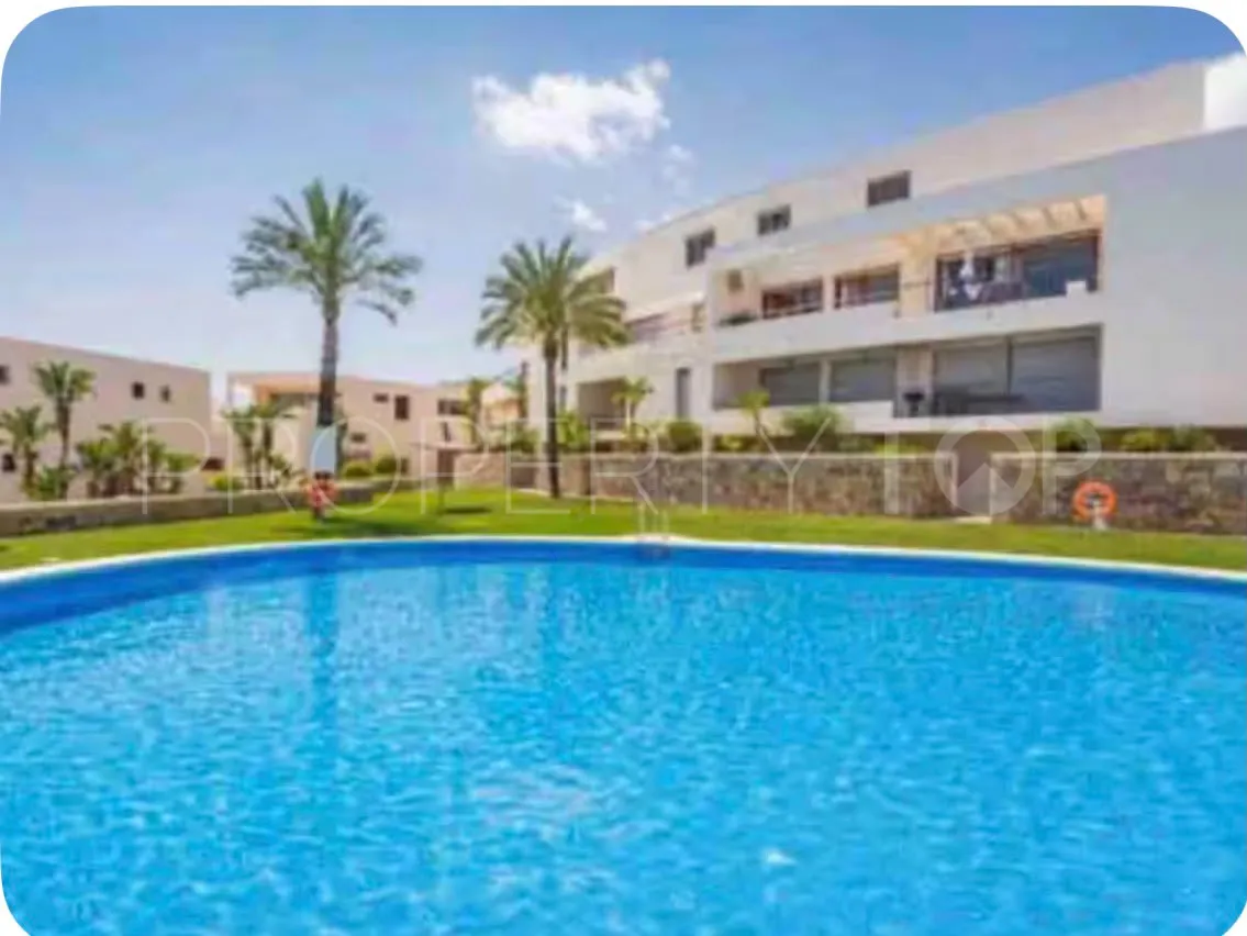 Apartment for sale in Los Altos de los Monteros with 3 bedrooms