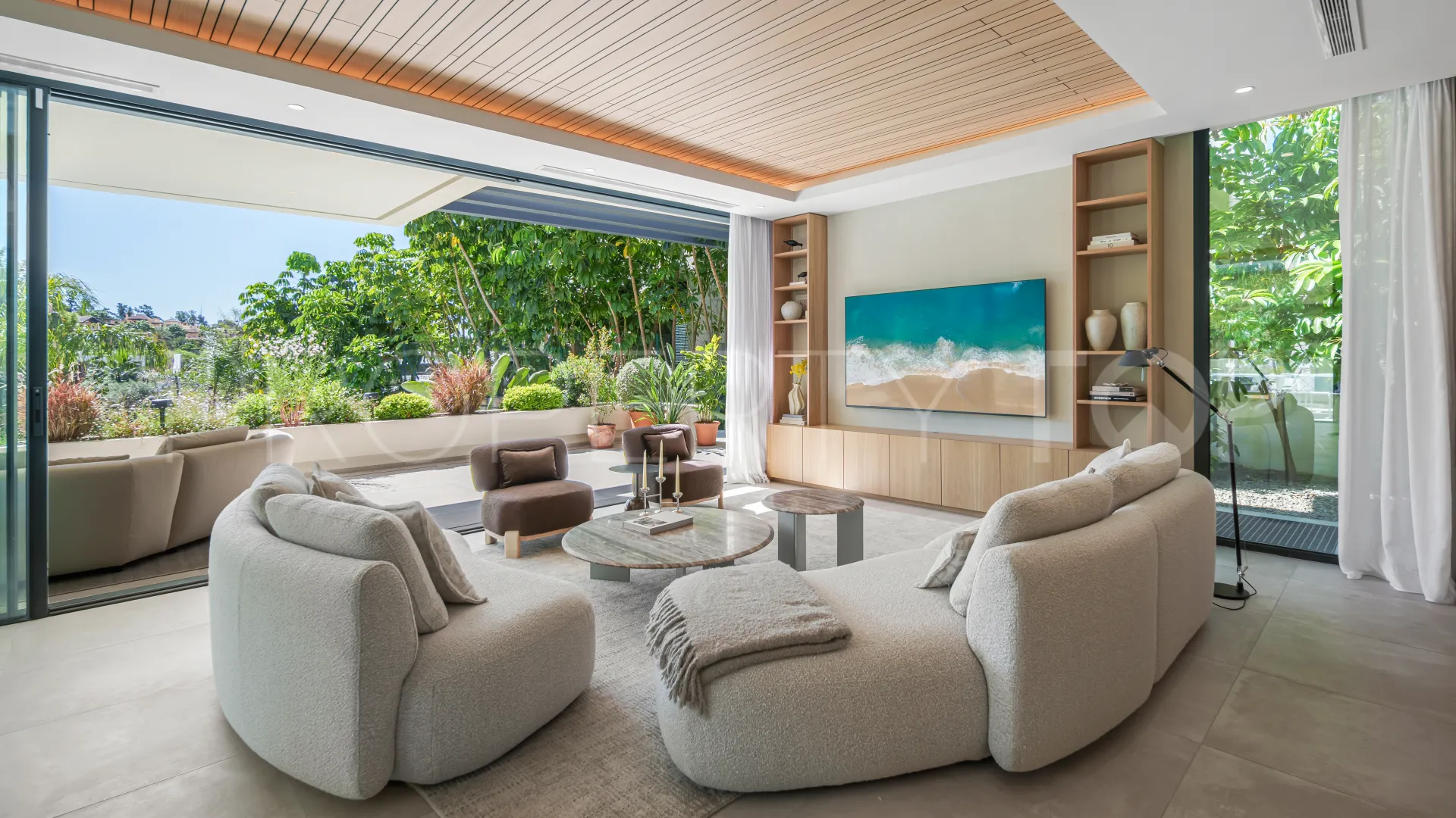 Villa with 4 bedrooms for sale in New Golden Mile