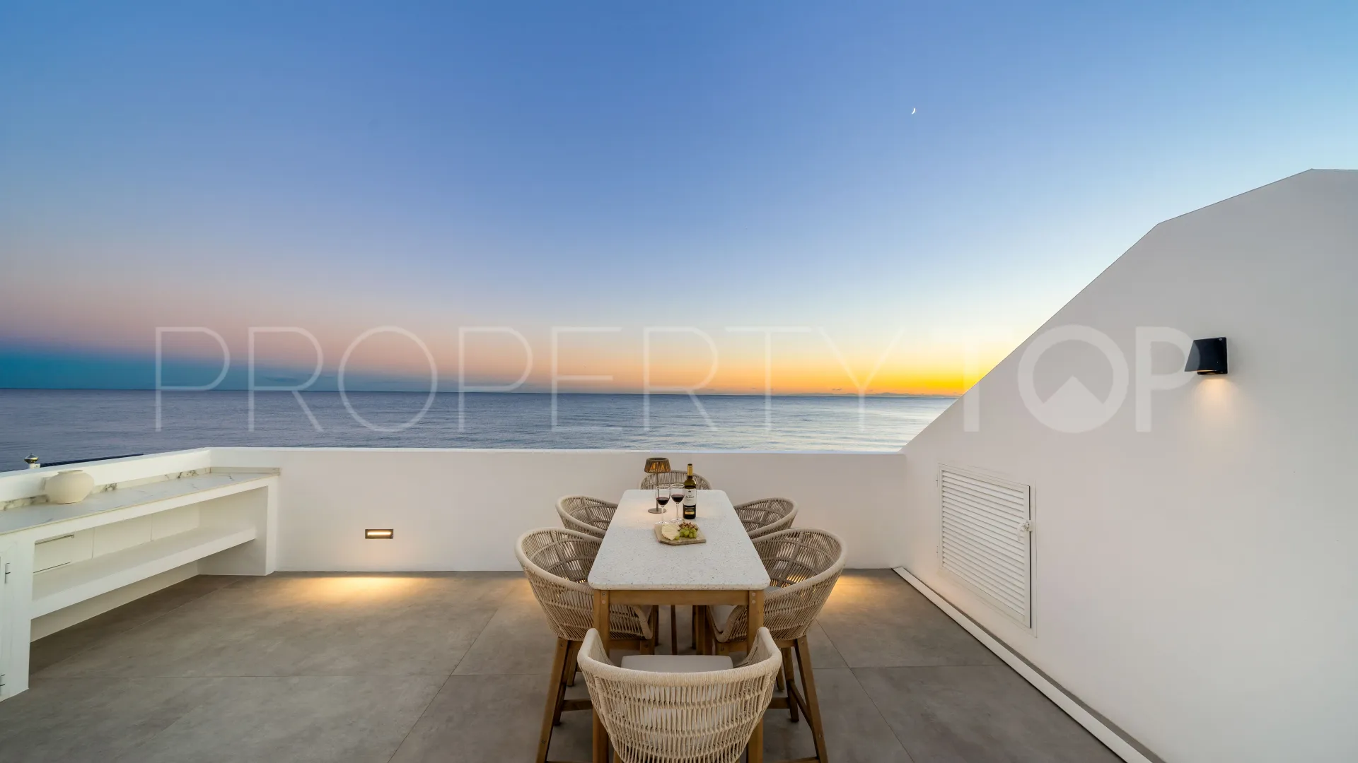 Villa en venta en New Golden Mile