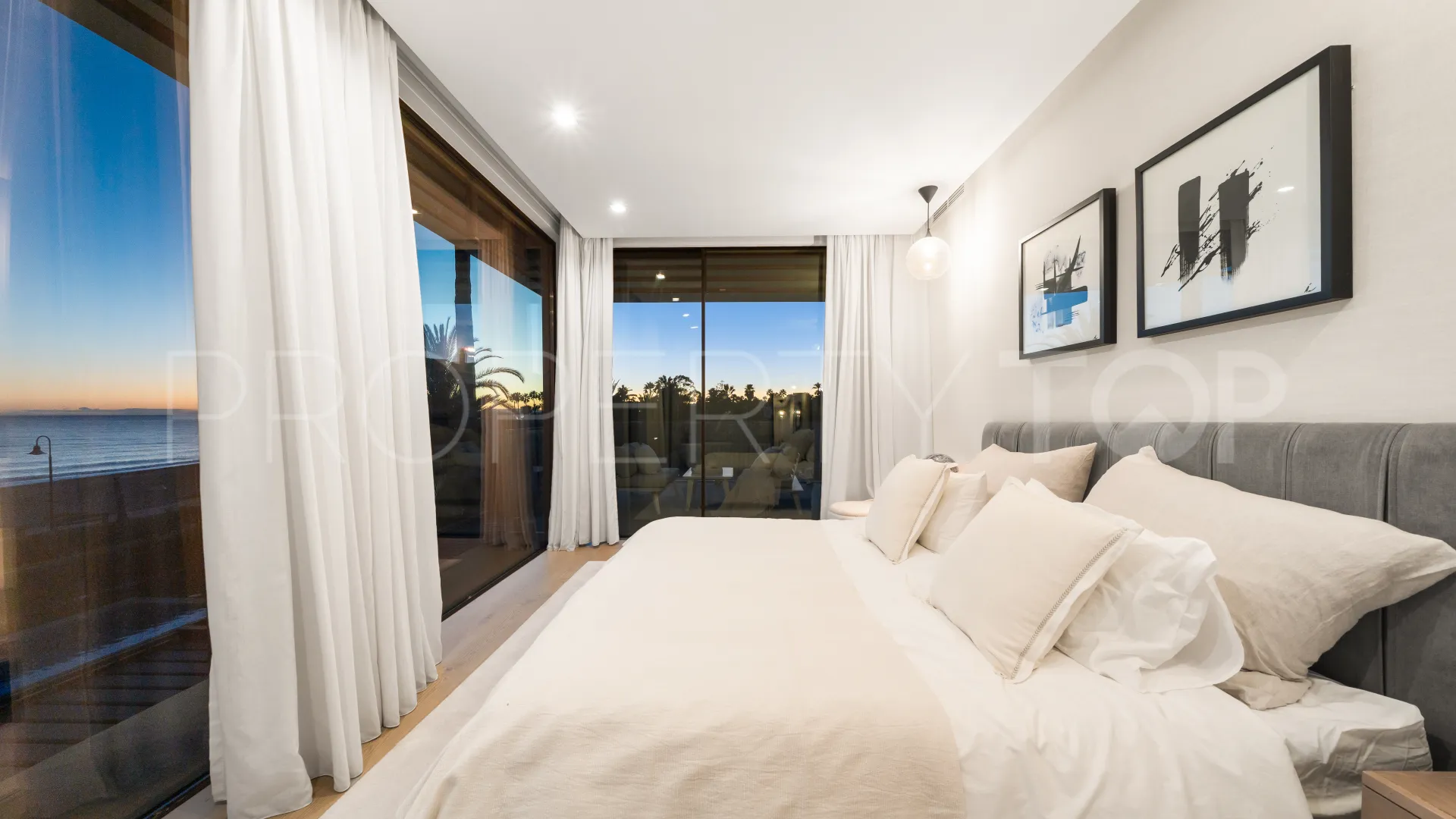 Villa en venta en New Golden Mile