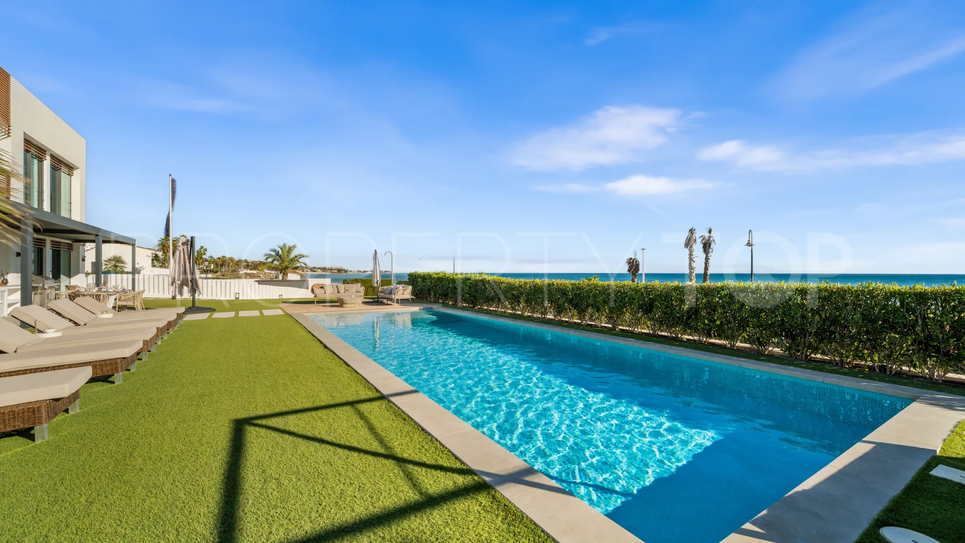 Villa en venta en New Golden Mile
