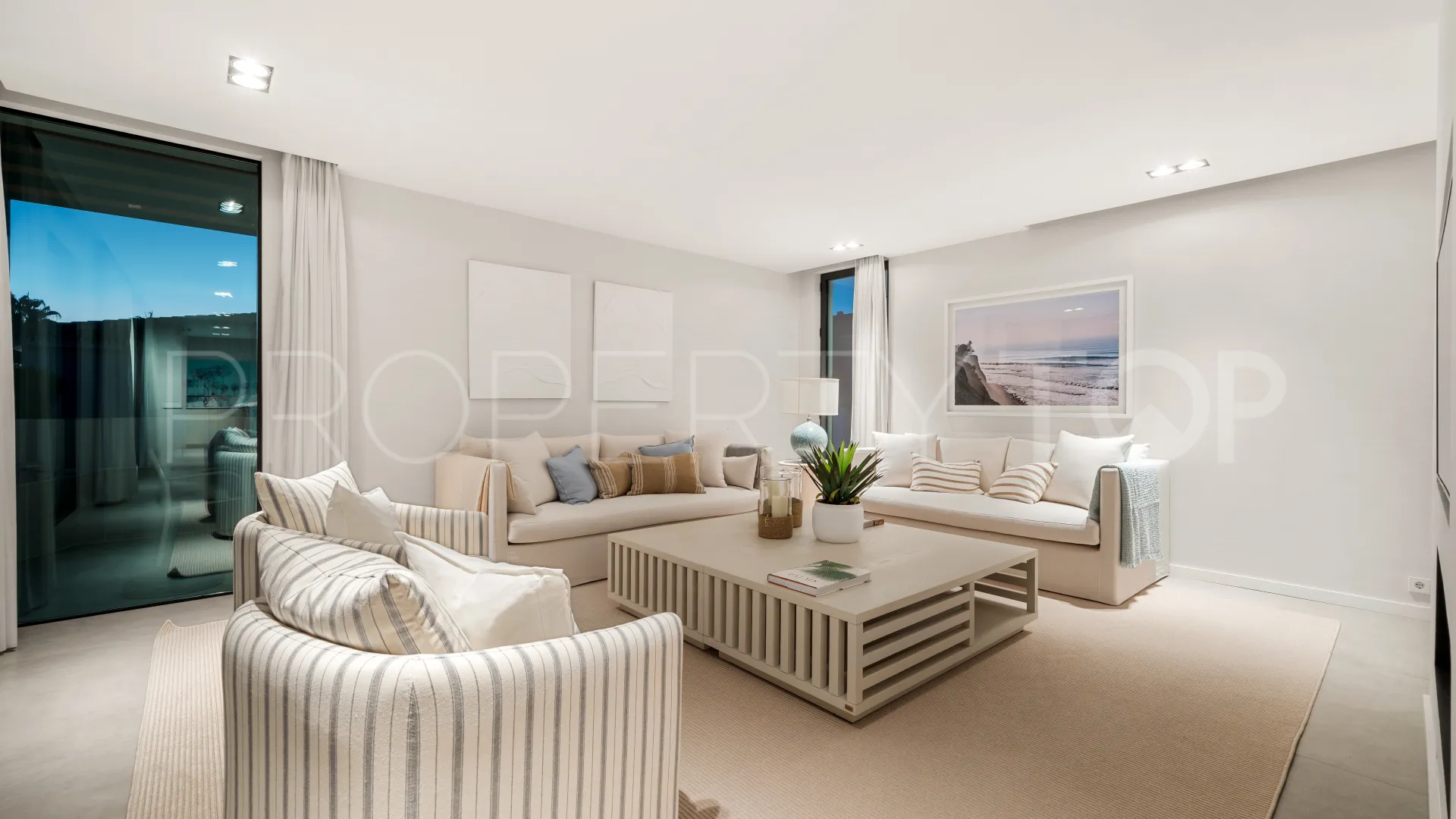 Villa en venta en New Golden Mile