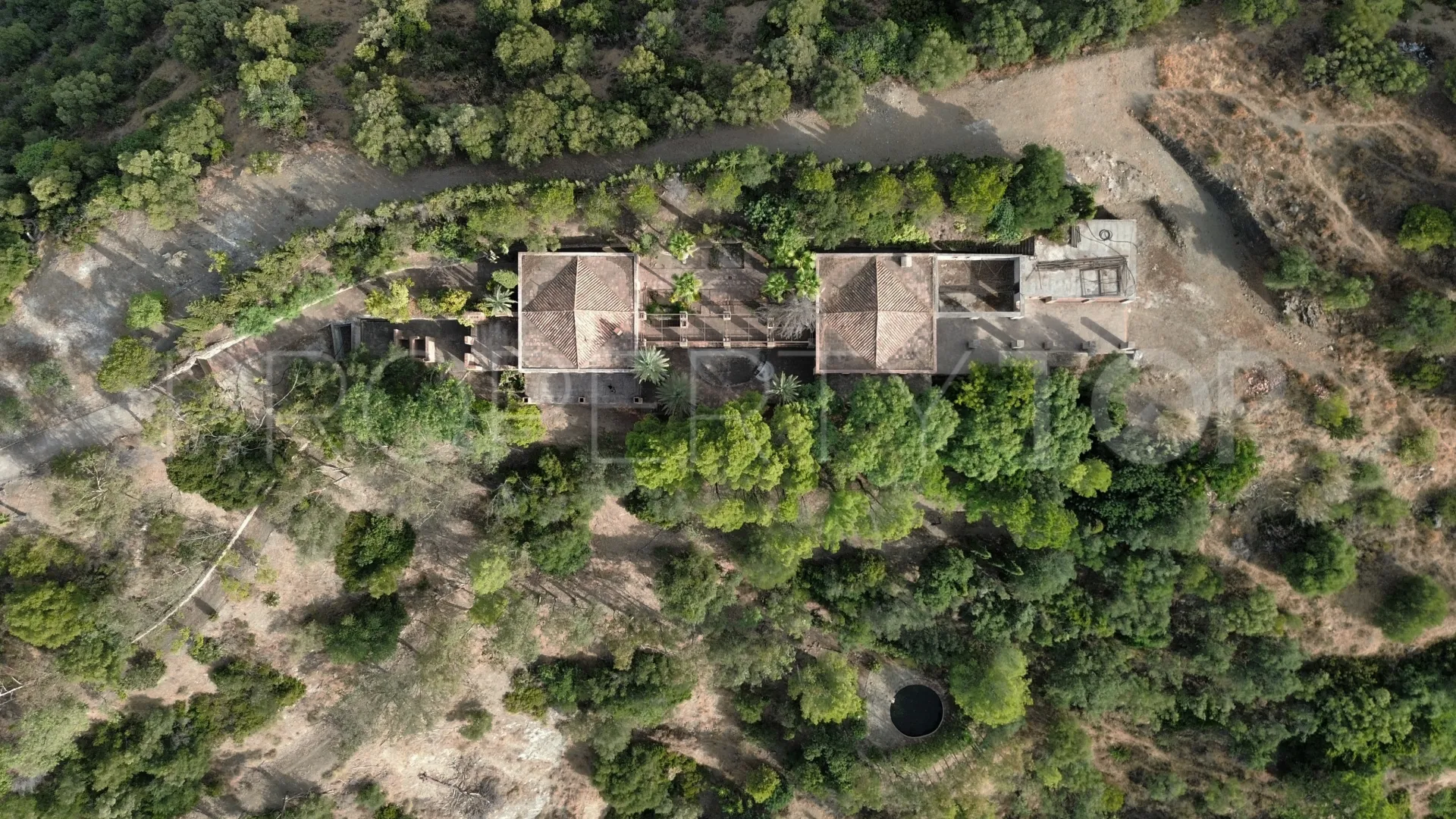 Istan, villa con 6 dormitorios en venta