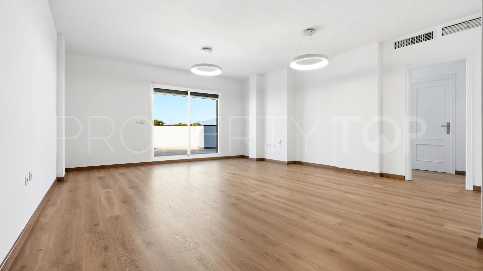 Penthouse with 3 bedrooms for sale in San Pedro de Alcantara