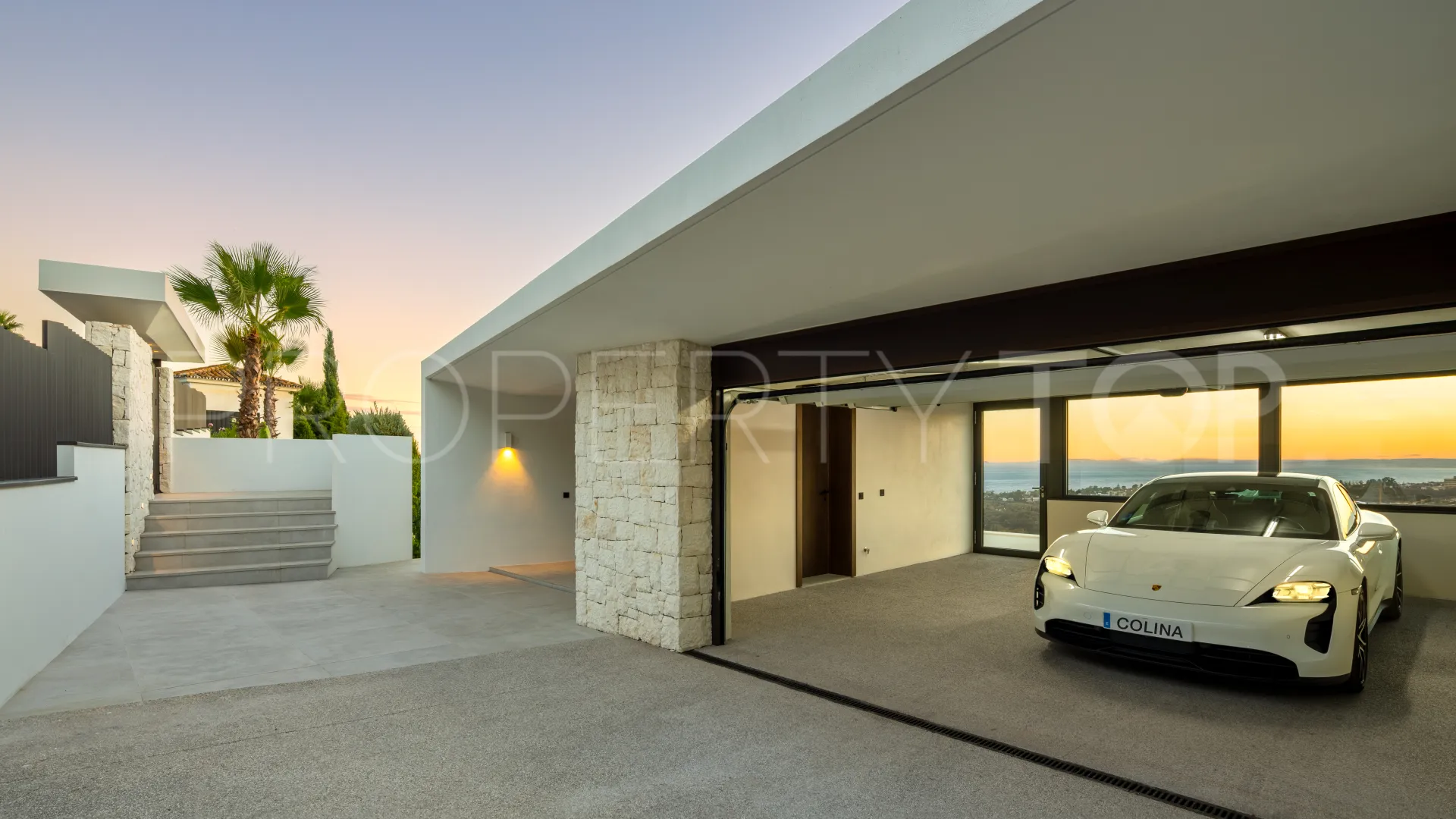 Se vende villa en El Rosario de 4 dormitorios