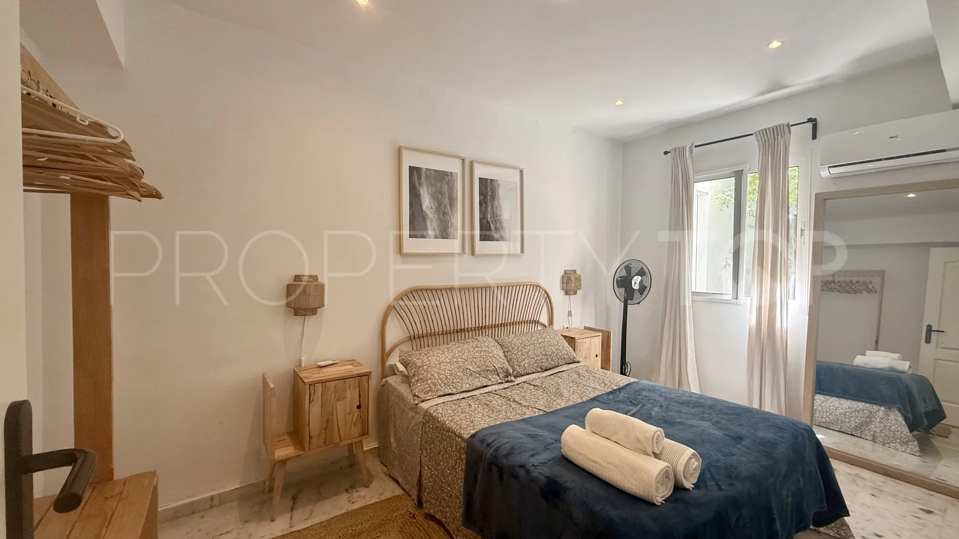 Buy villa in Nueva Andalucia