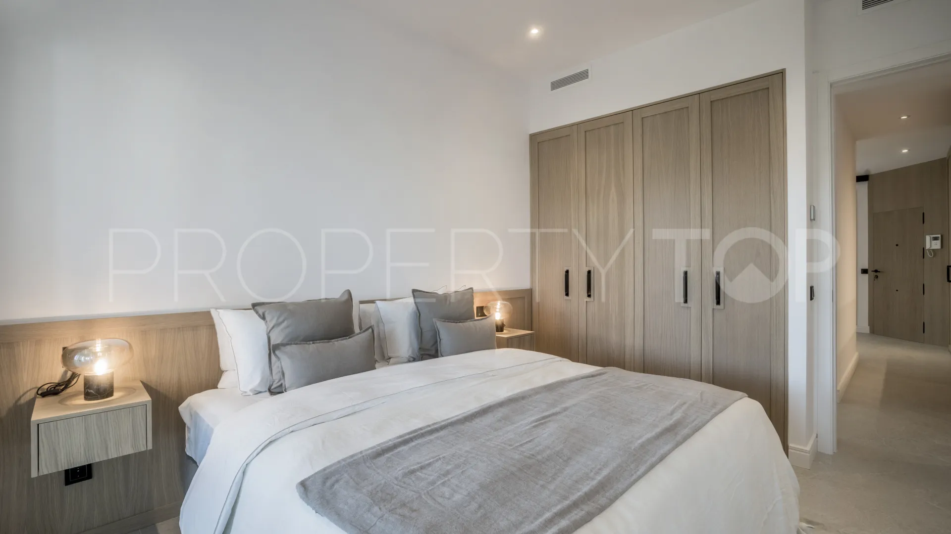 Comprar apartamento planta baja en Sierra Blanca