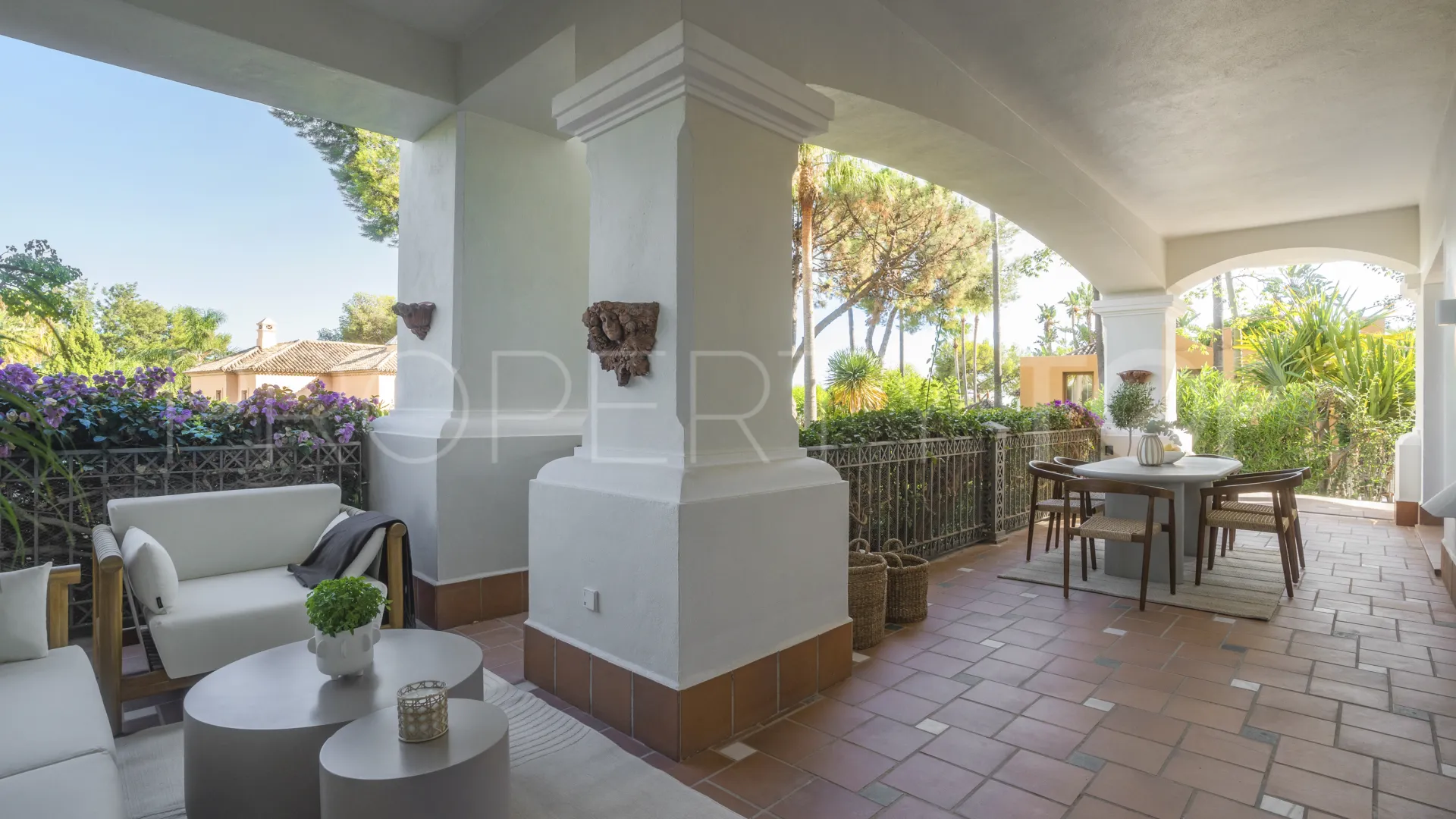 Comprar apartamento planta baja en Sierra Blanca
