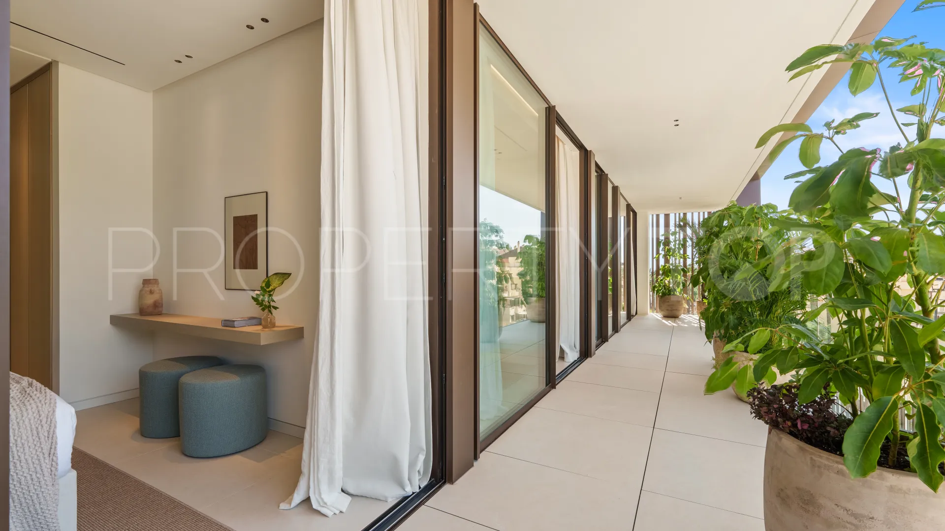 Villa de 5 dormitorios a la venta en Marbella Golden Mile