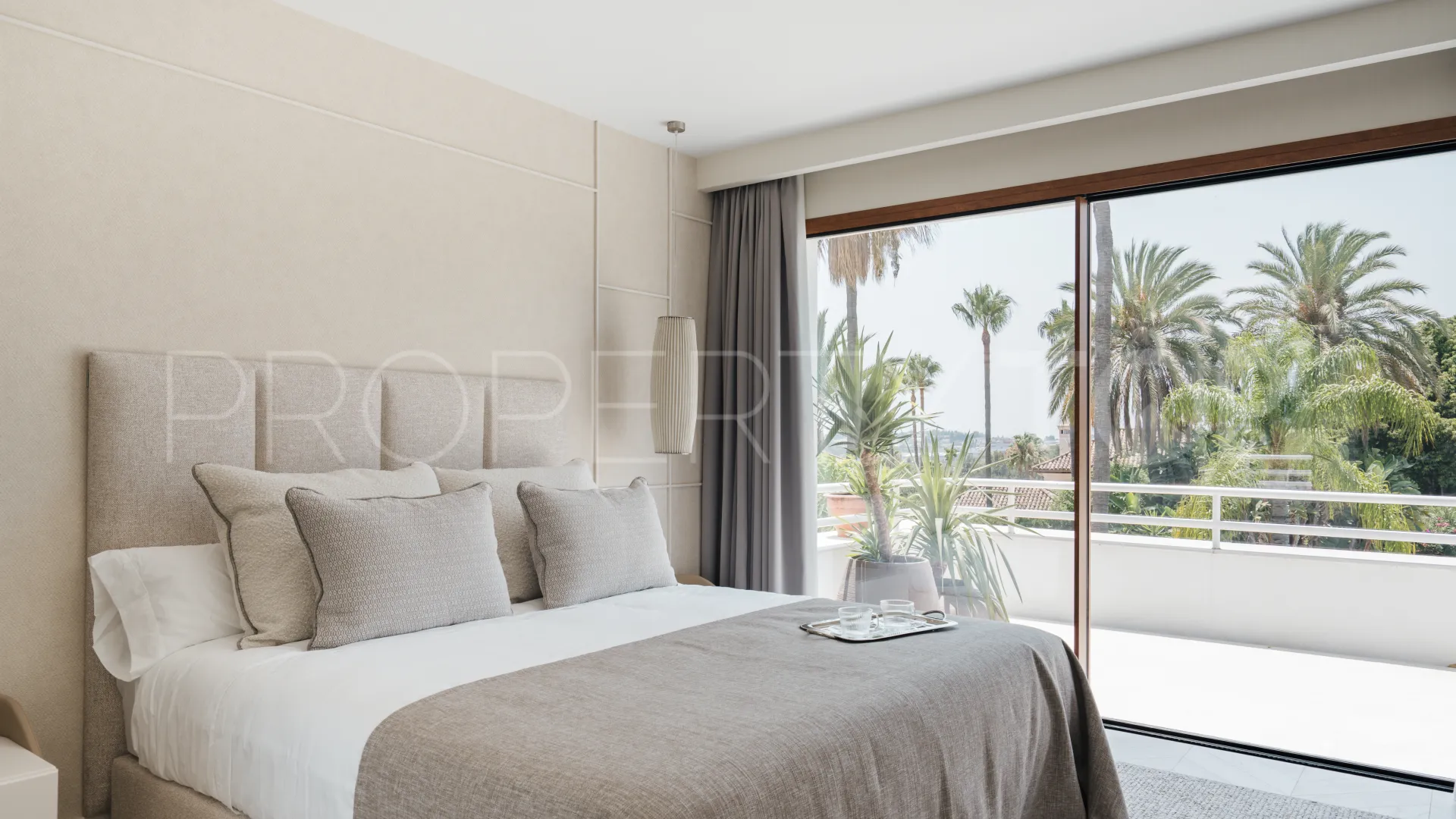 4 bedrooms ground floor duplex for sale in Nueva Andalucia