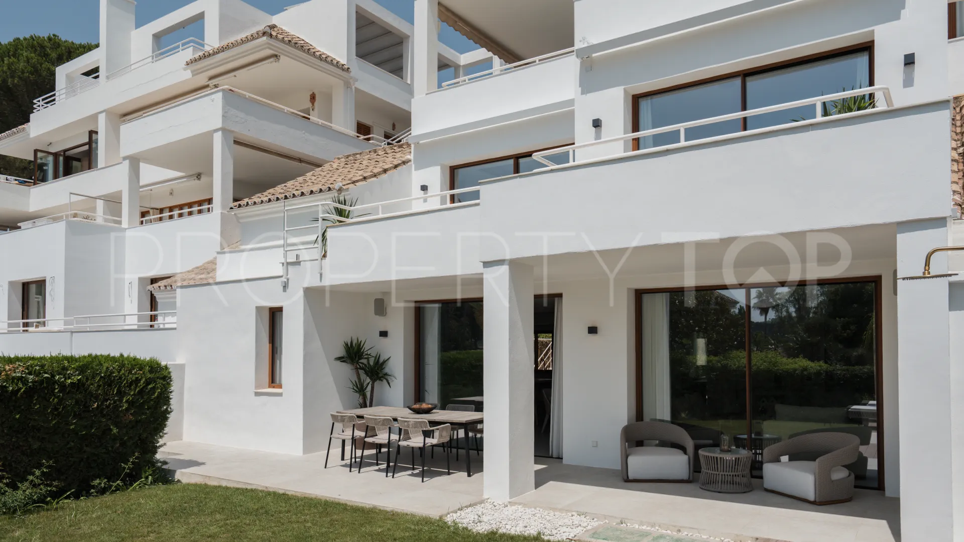 4 bedrooms ground floor duplex for sale in Nueva Andalucia