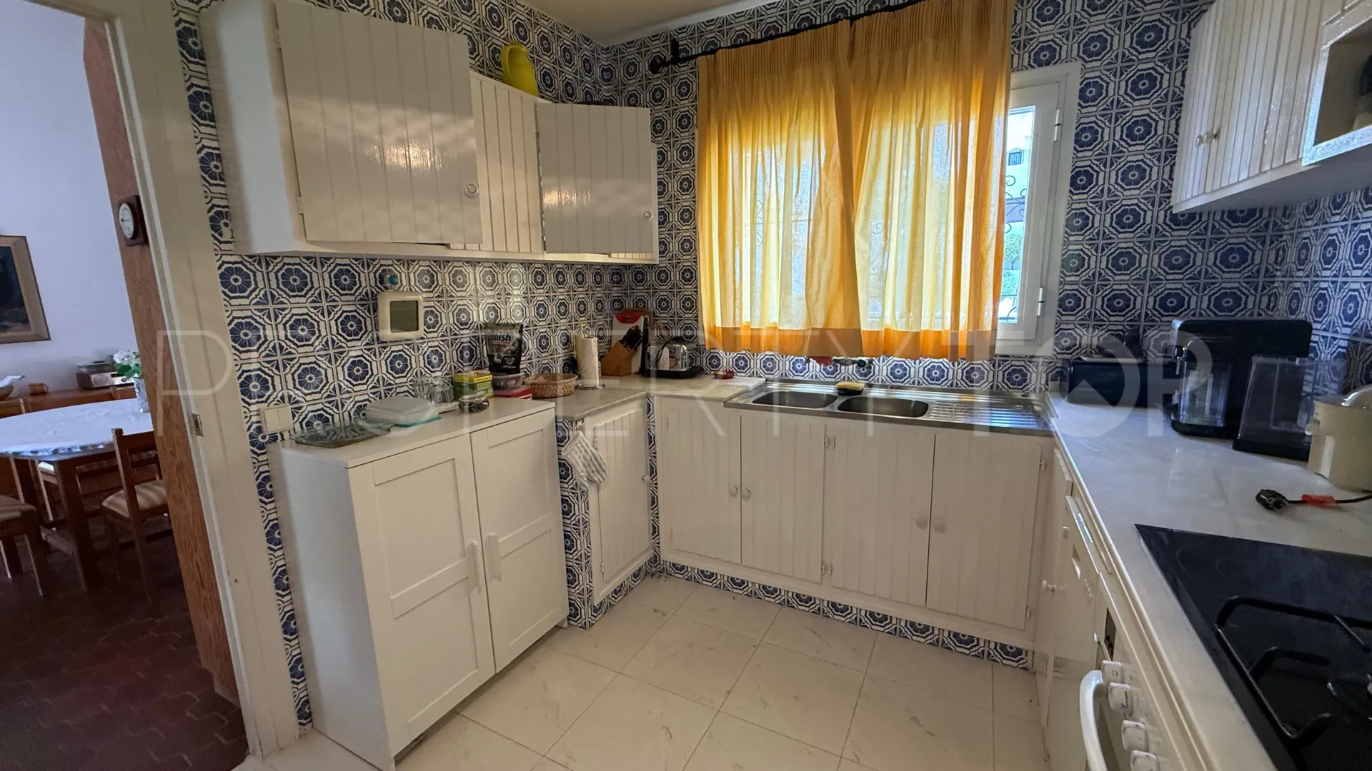 Se vende casa en Nueva Andalucia
